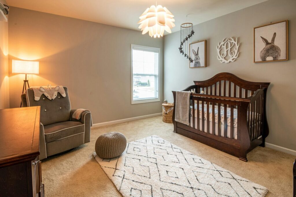 Creating a cool space for an infant, showing practical ways on how to keep baby hydrated in summer during heatwaves
